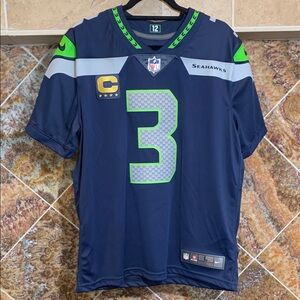 Nike Russell Wilson #3 Seattle Seahawks Captain Vapor Limited NFL jersey Large